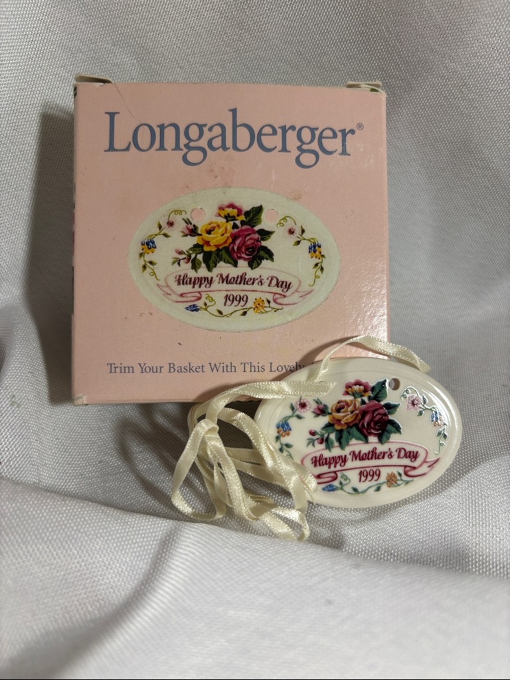 Longaberger 1999 Mother’s Day Tie-on in Pink, Yellow, Green